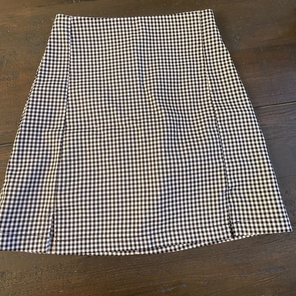 Fitted skirt